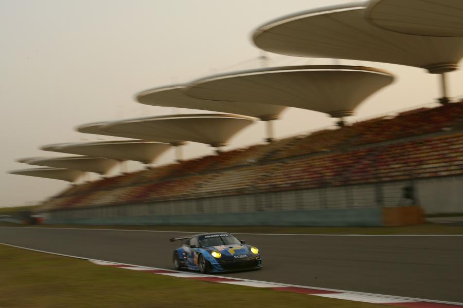  Porsche 911 GT3 RSR 2012 года  (фото 298 из 429)